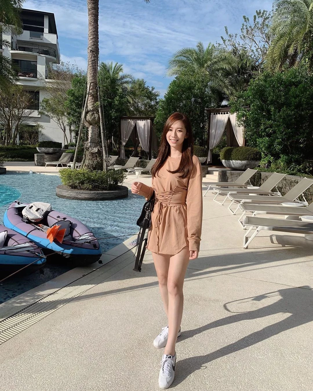 4107698.webp