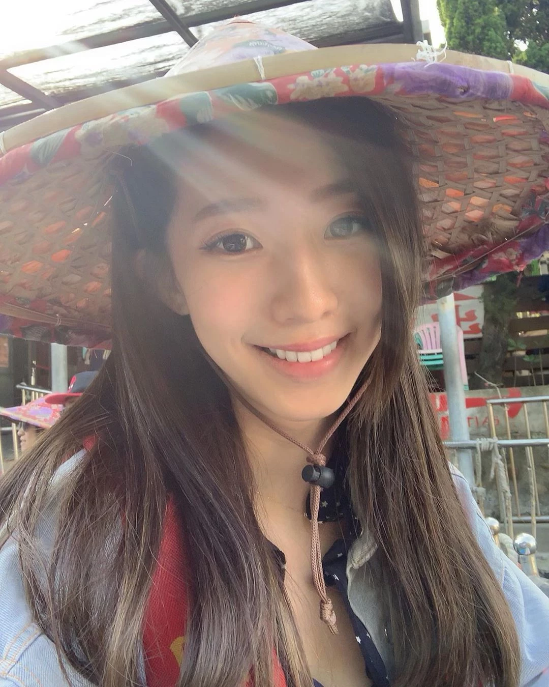 4107704.webp
