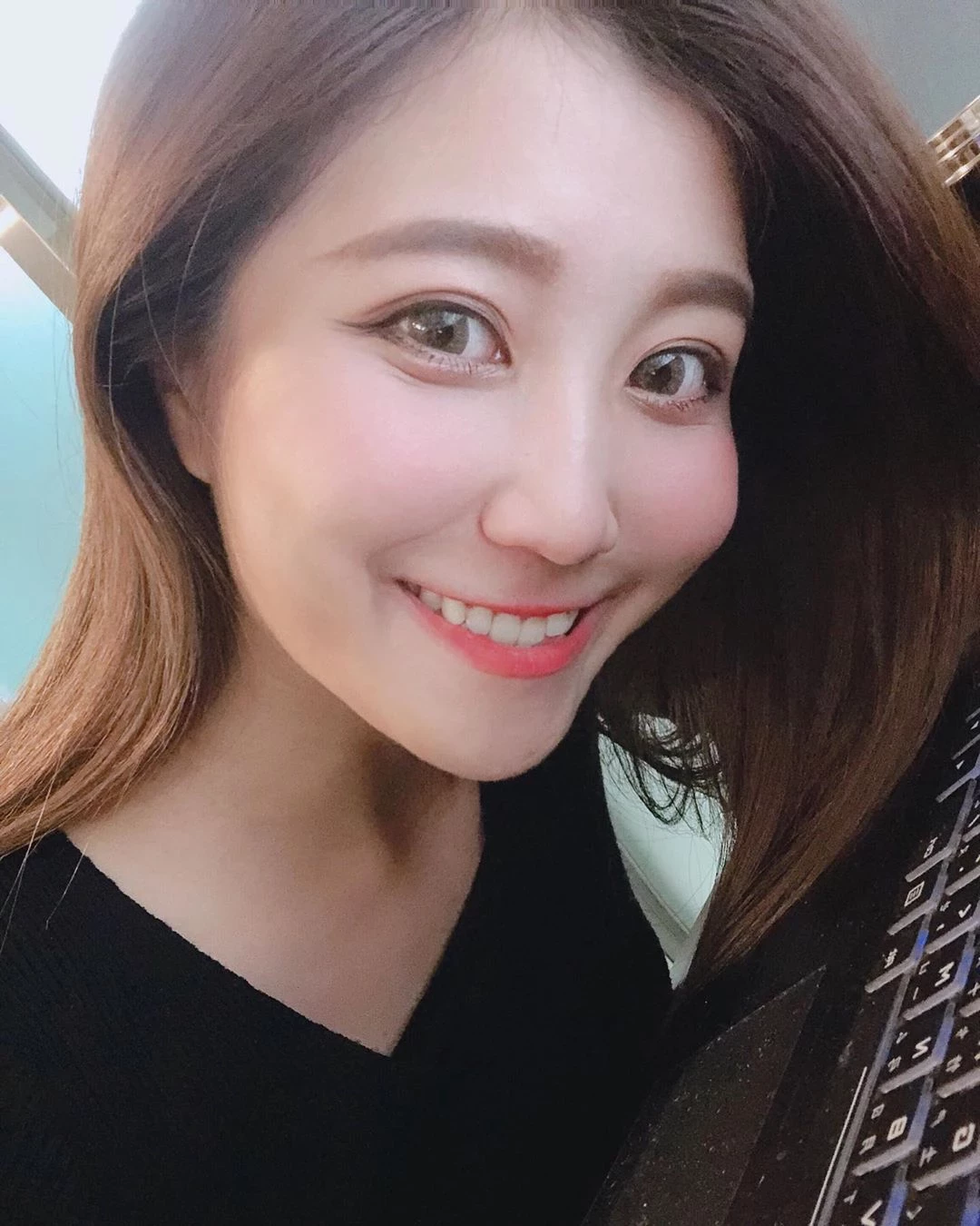 4108100.webp