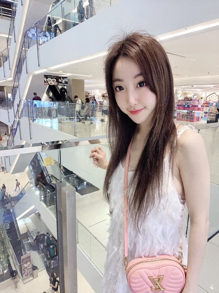 4107728.webp