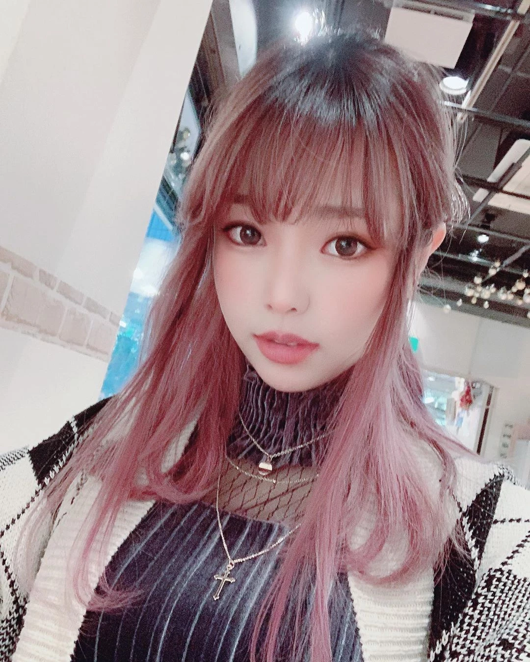 4107834.webp