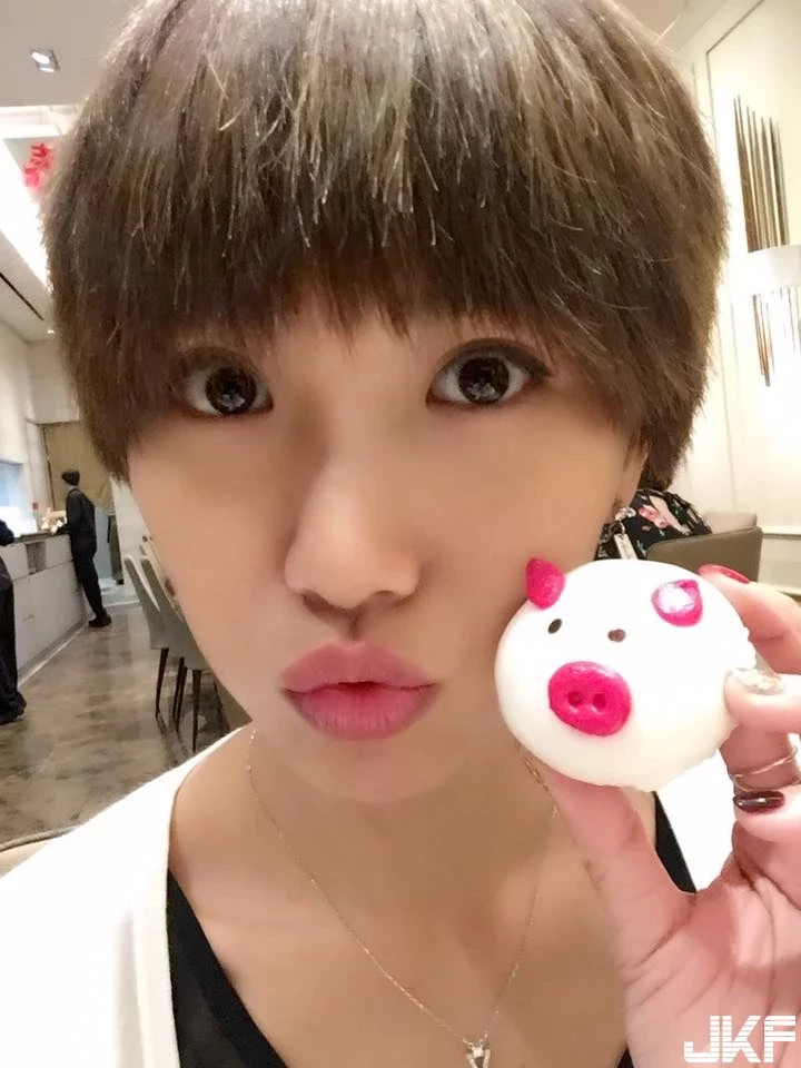 16810242.webp