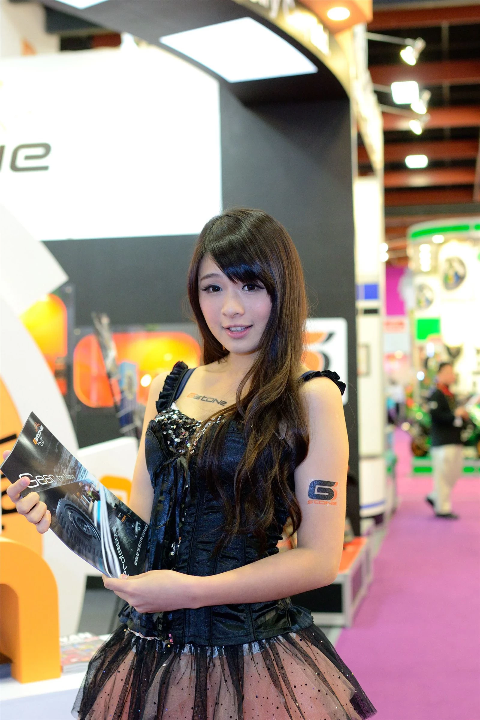 30740662.webp