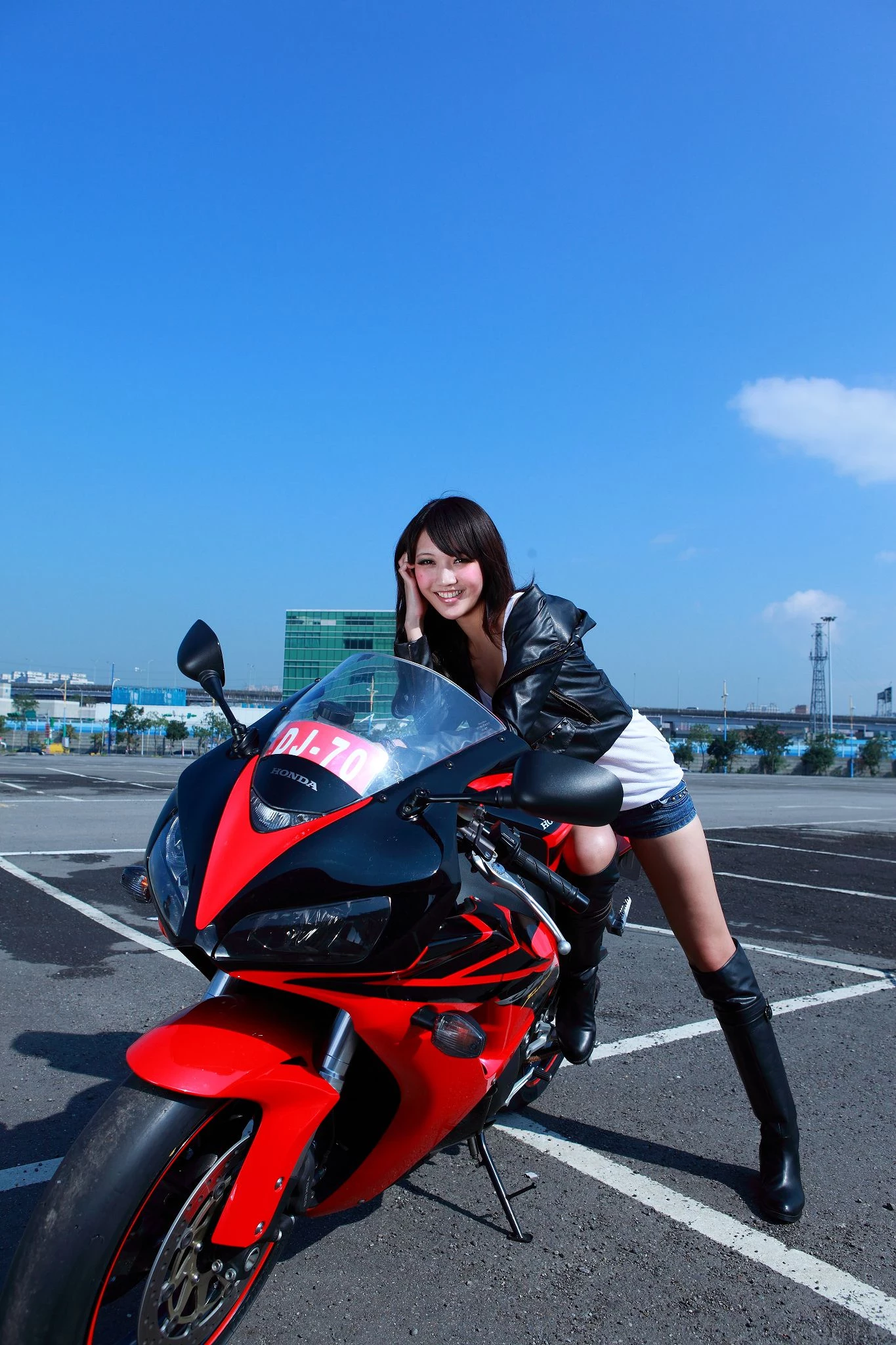 30741171.webp