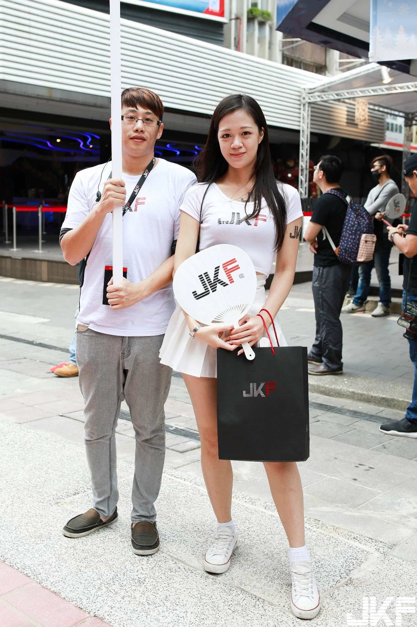 16837205.webp