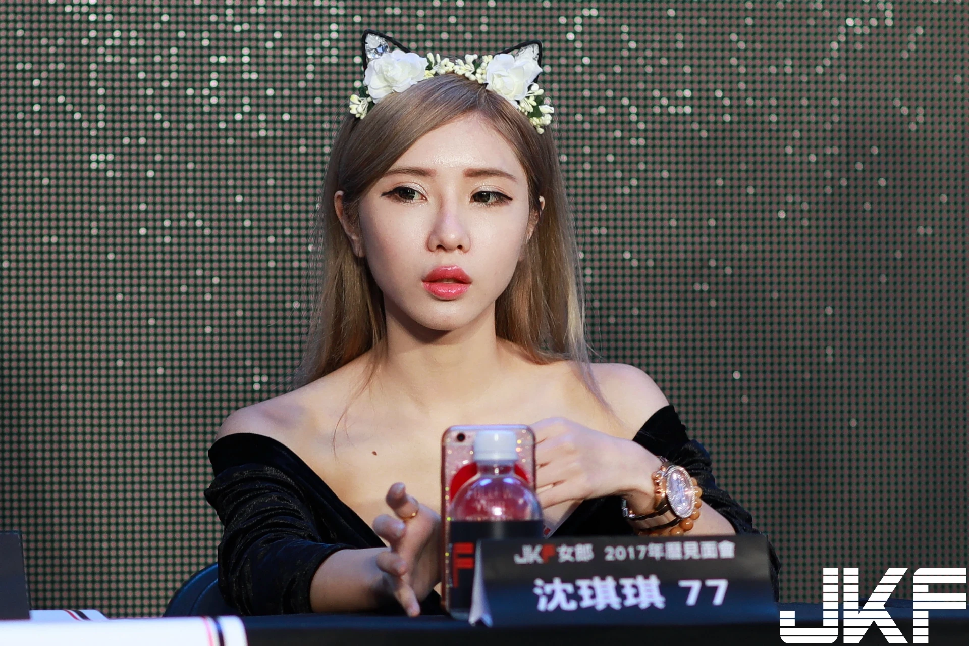 16837266.webp