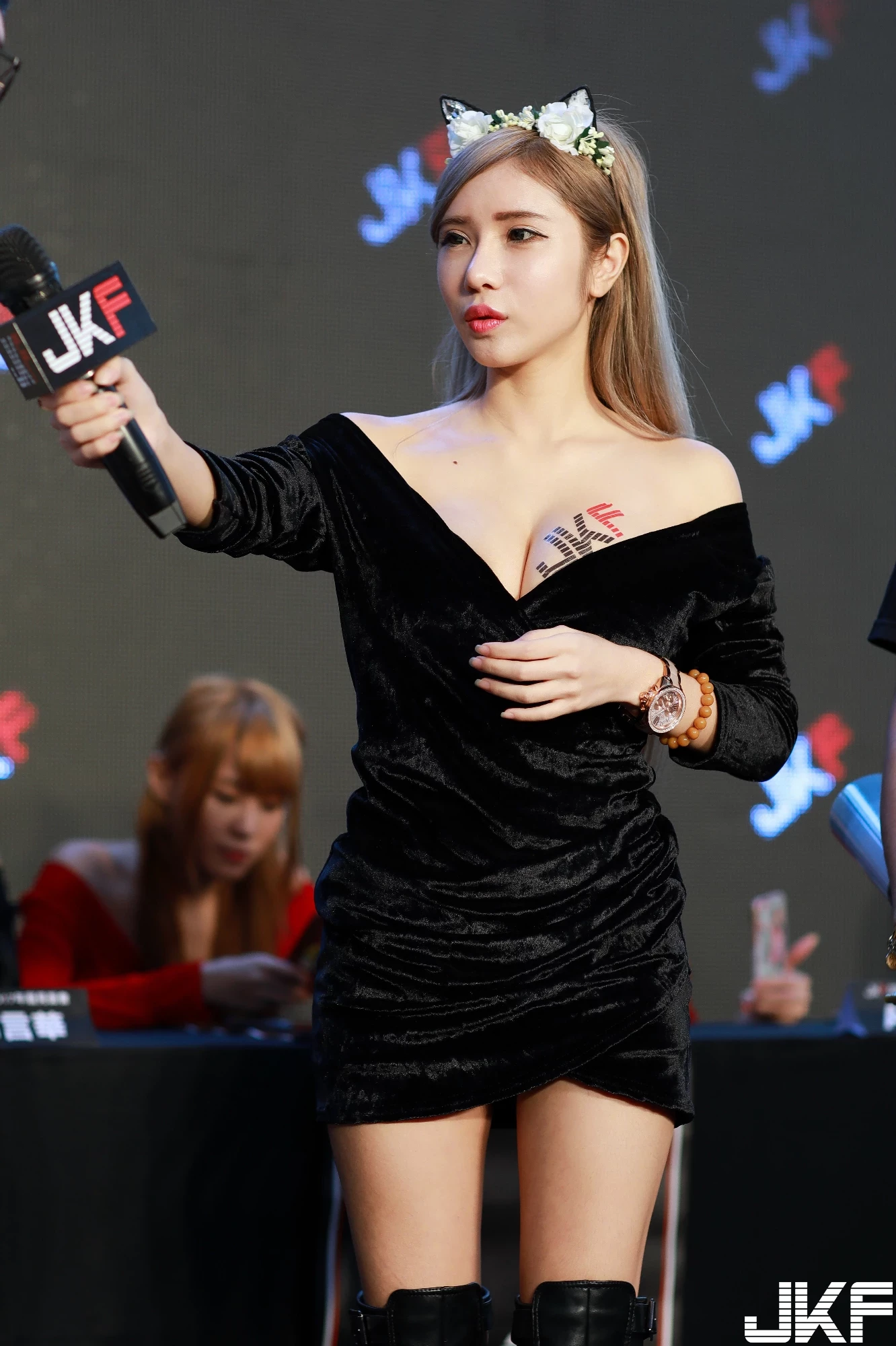 16837274.webp