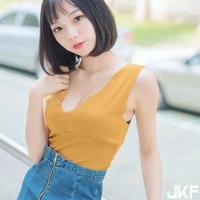 4587761.webp