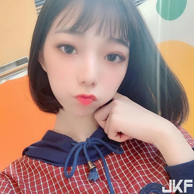 4587767.webp