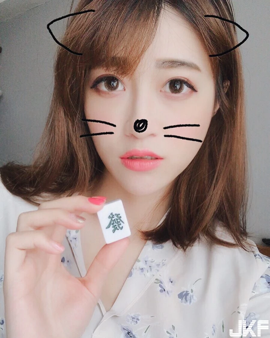 4711027.webp