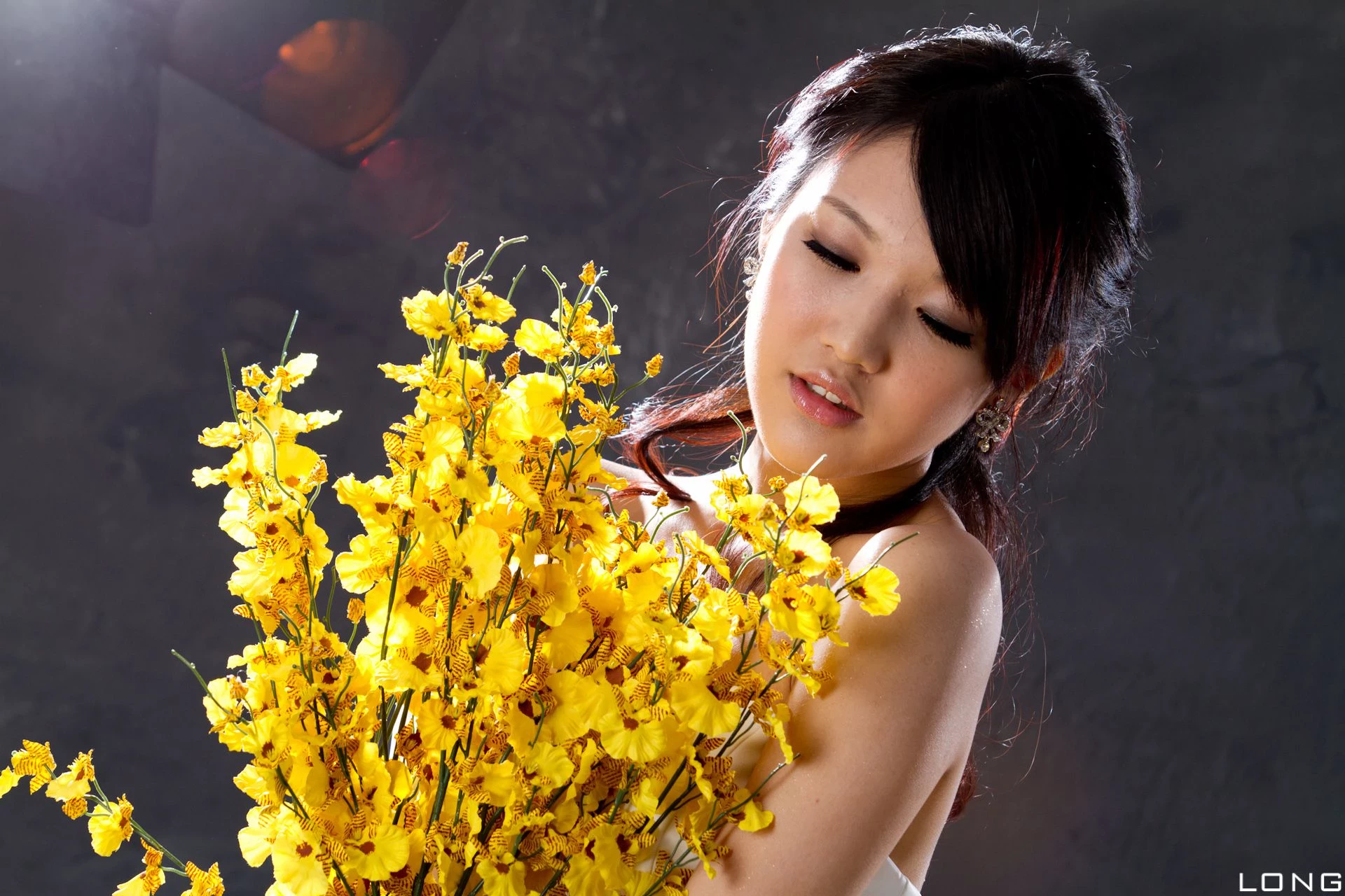 30741596.webp