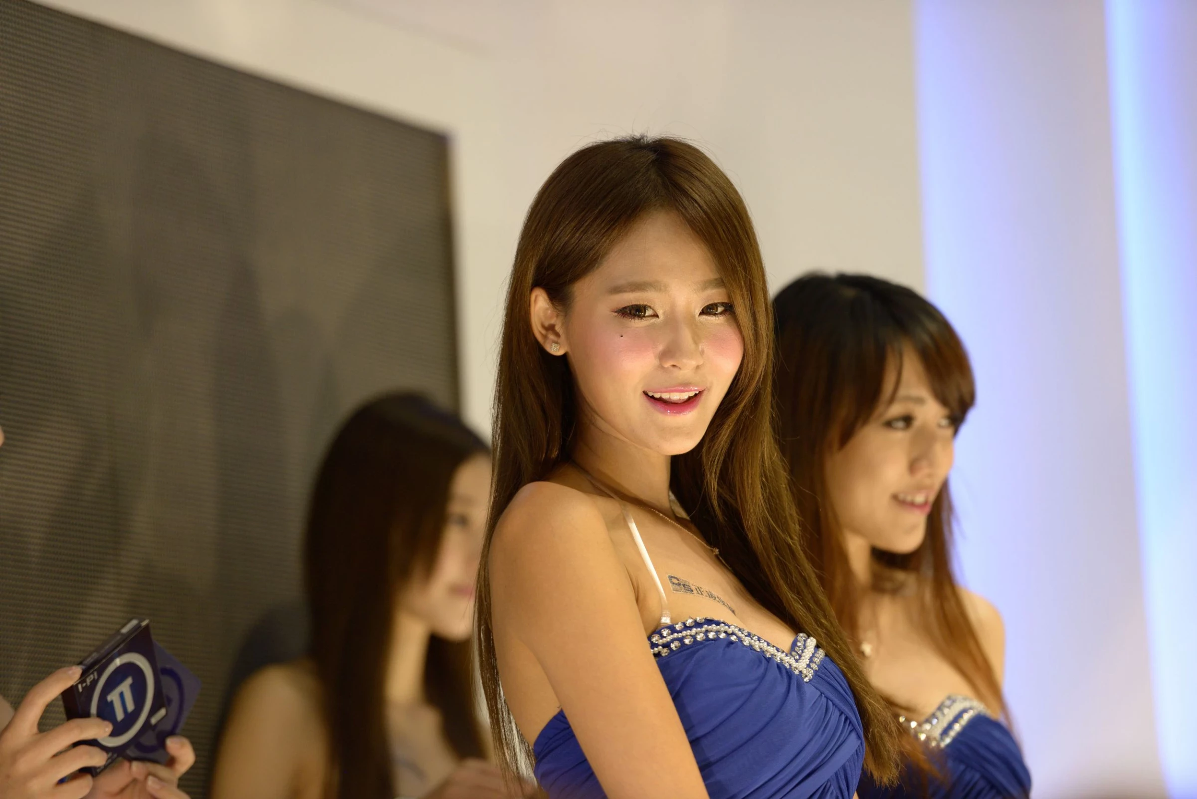 30756310.webp