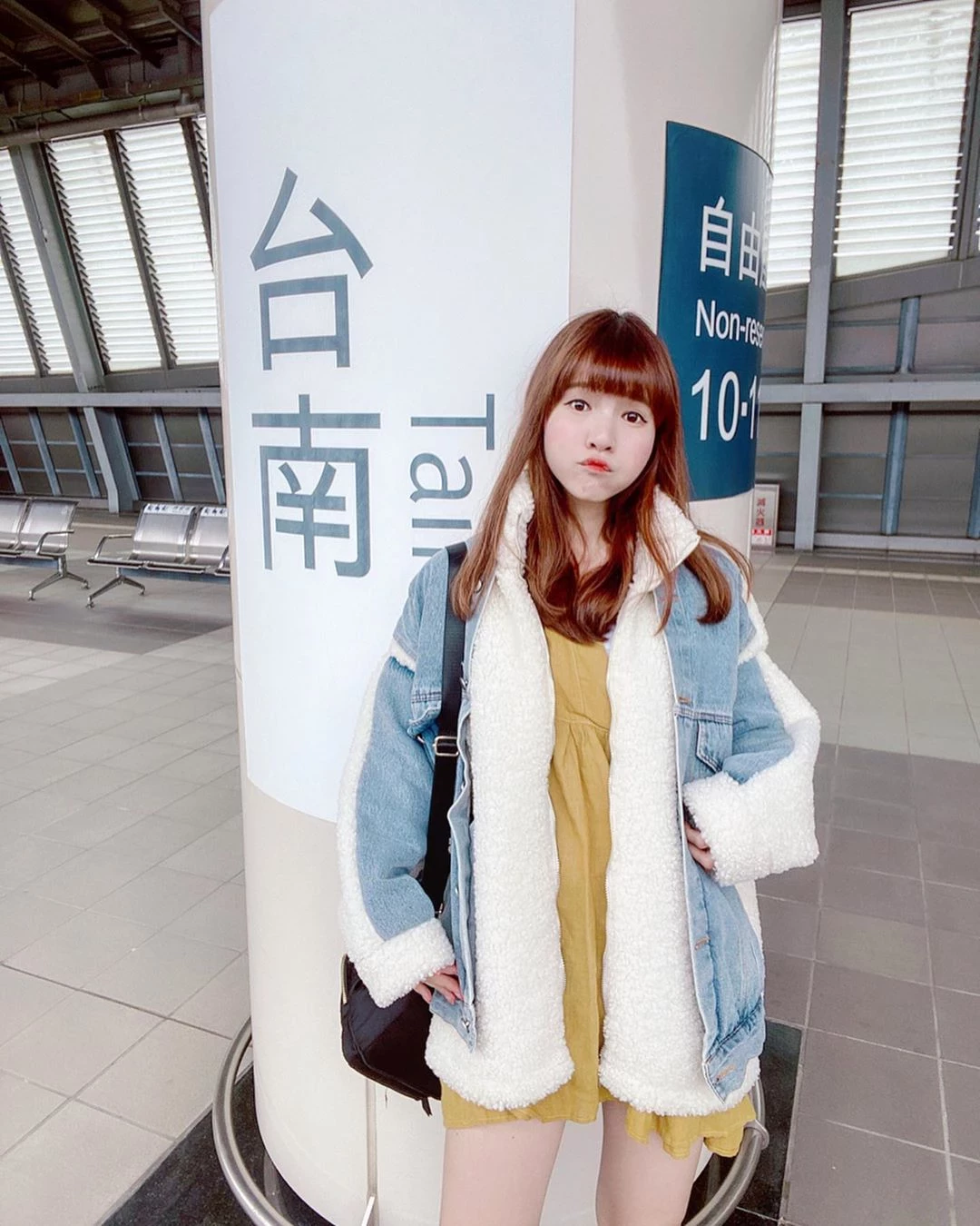 4112019.webp