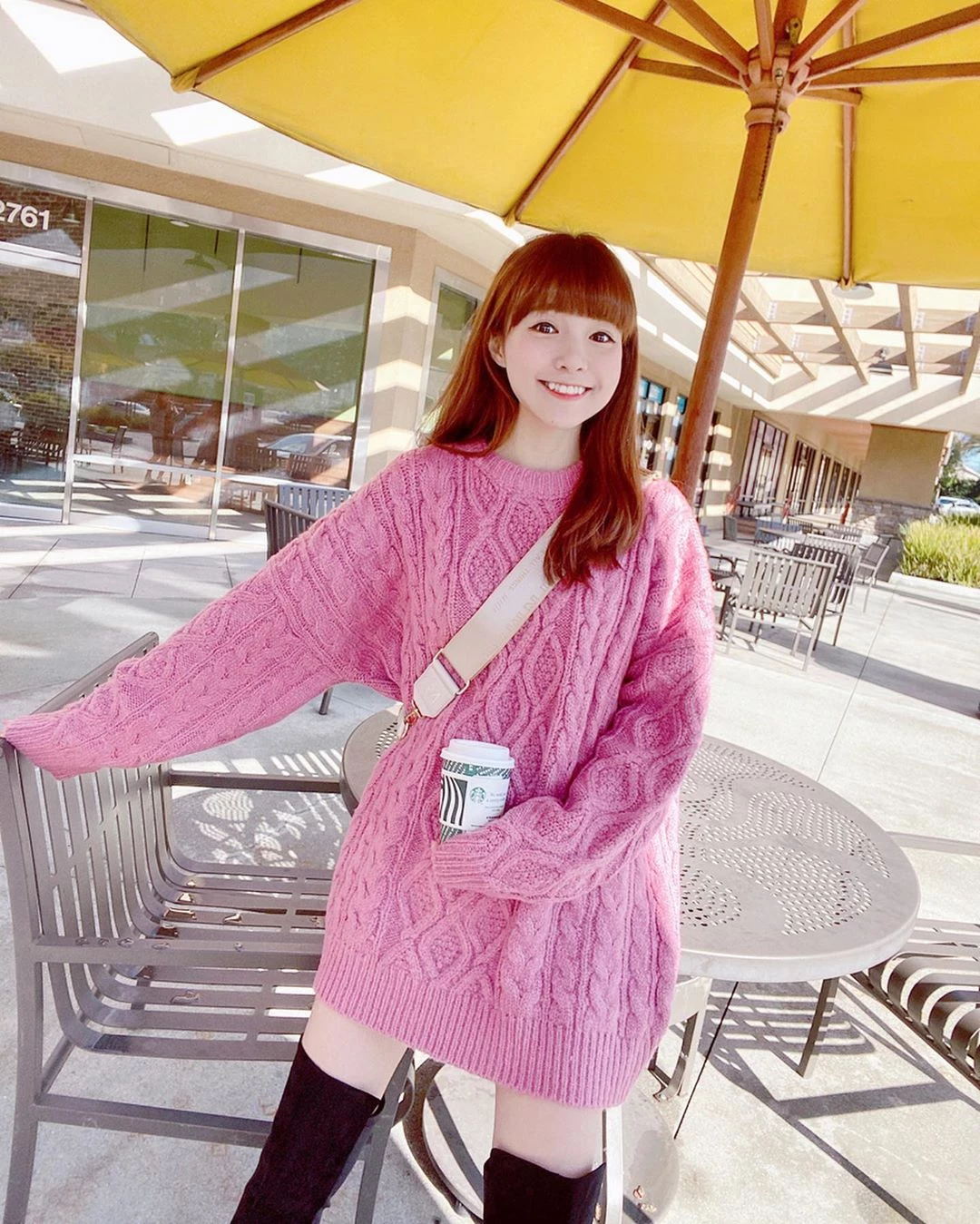 4112022.webp