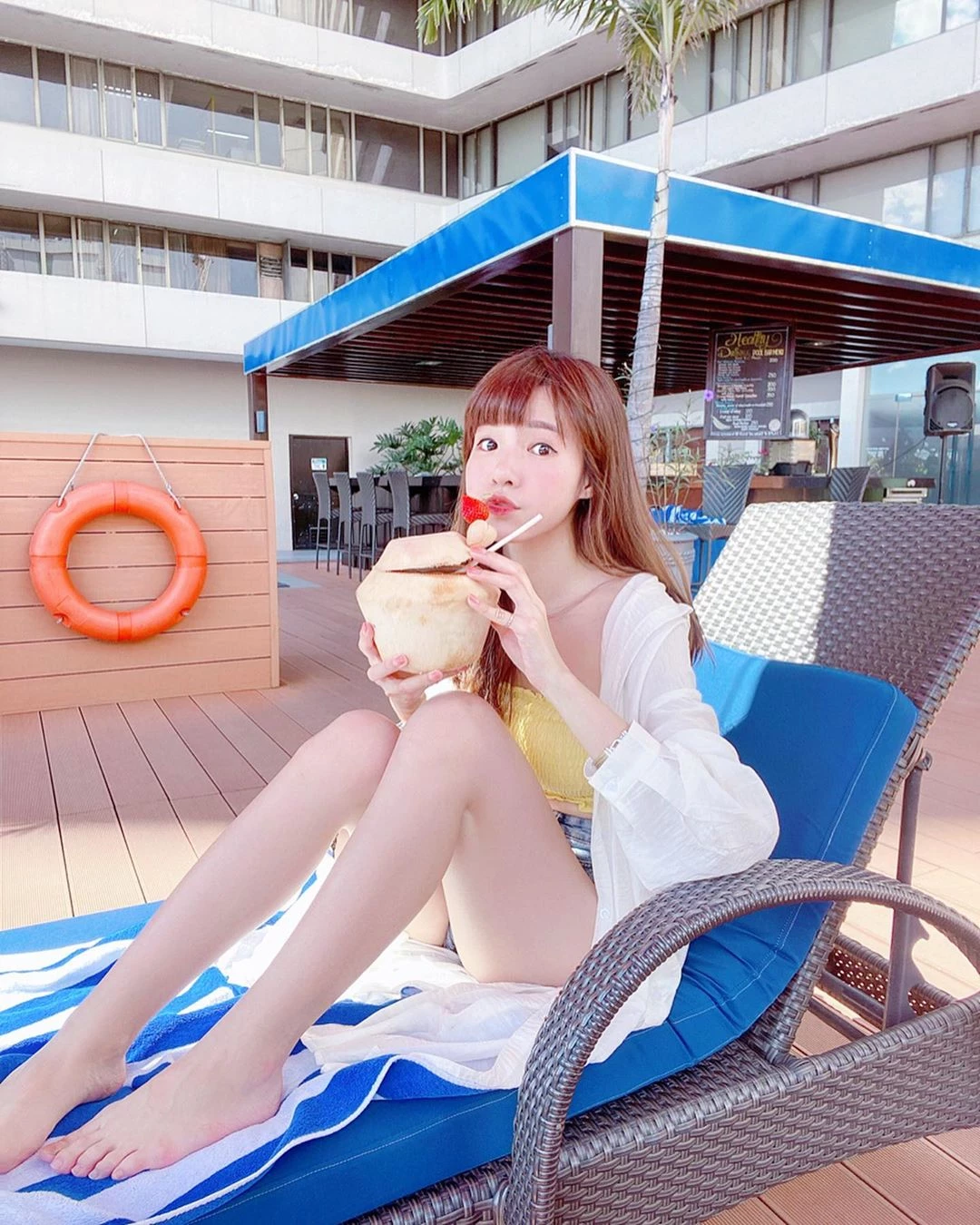 4112036.webp