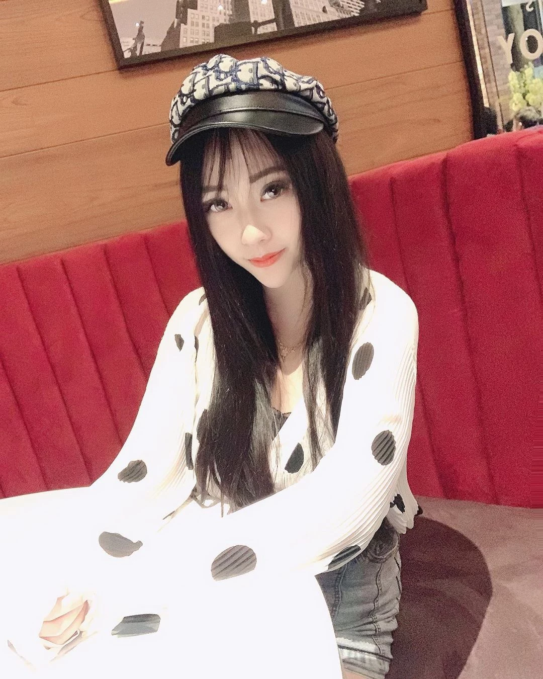 4111712.webp