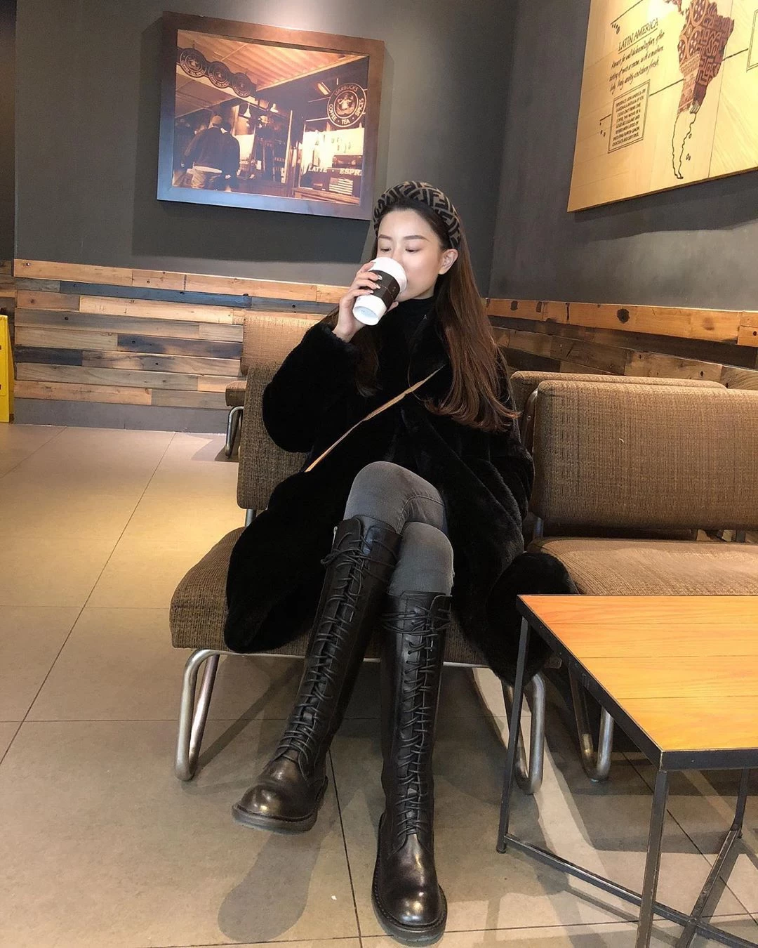 4111892.webp