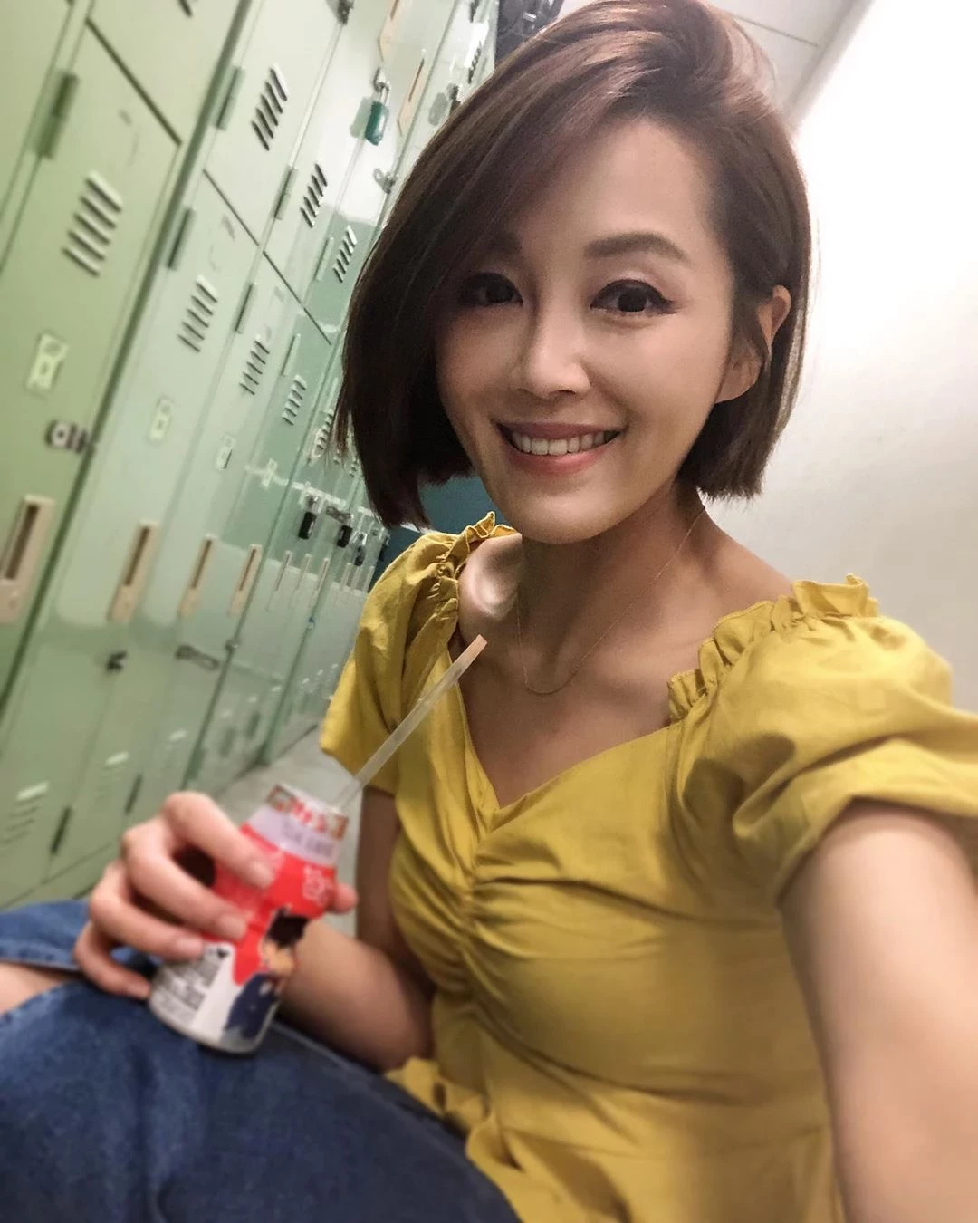4111936.webp