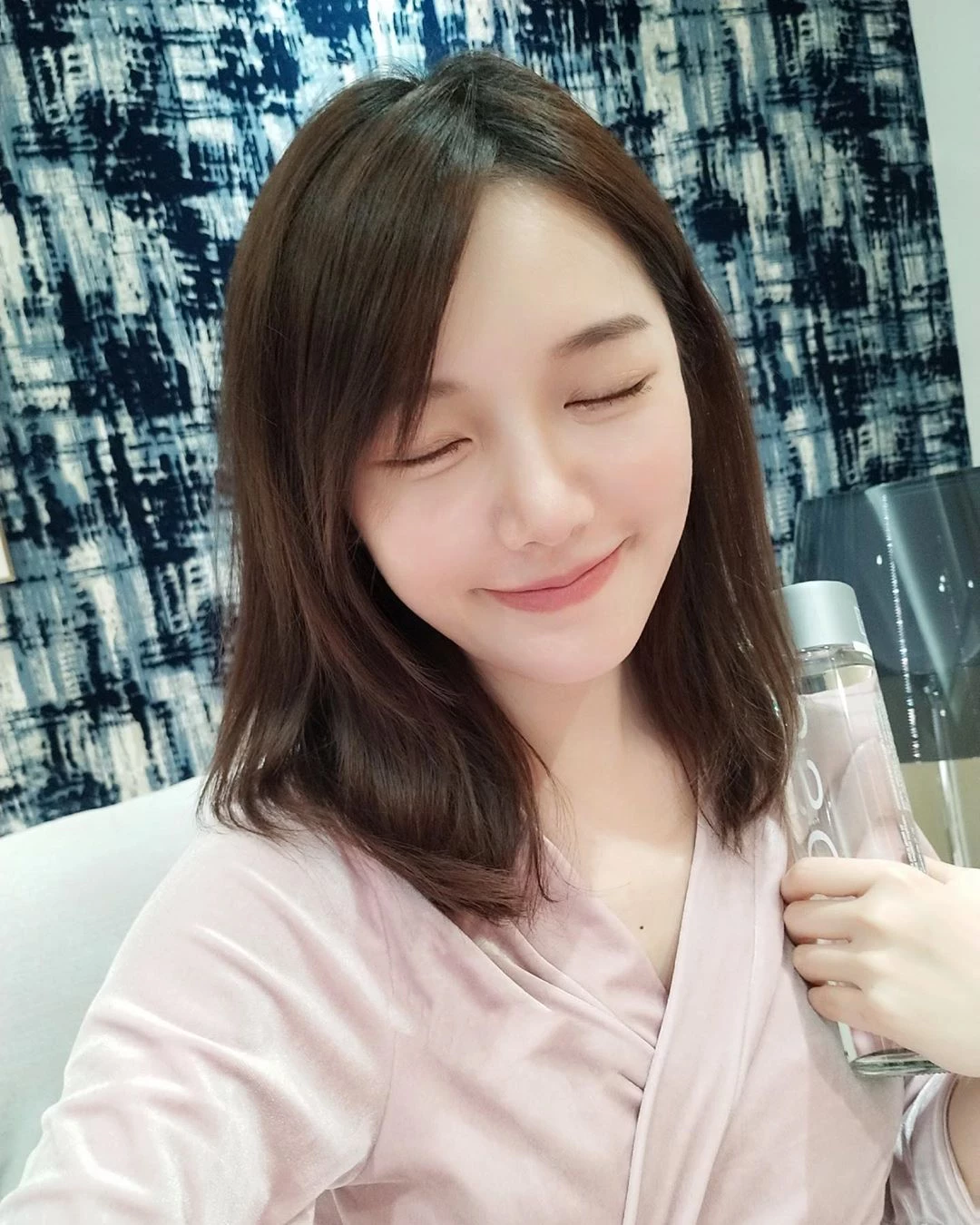 4111607.webp