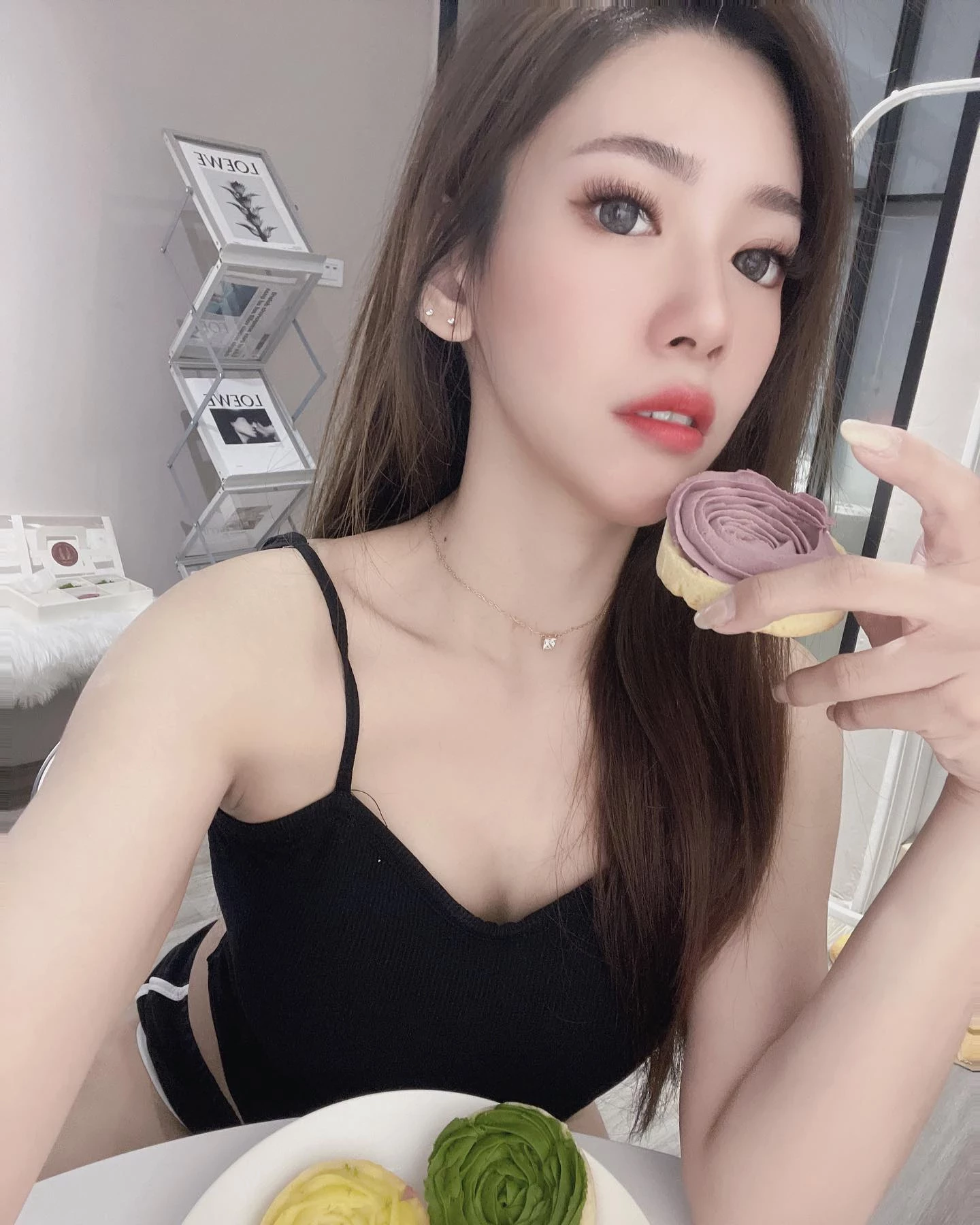 31521053.webp