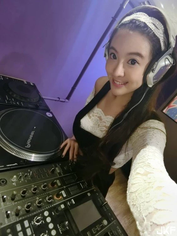 16891190.webp