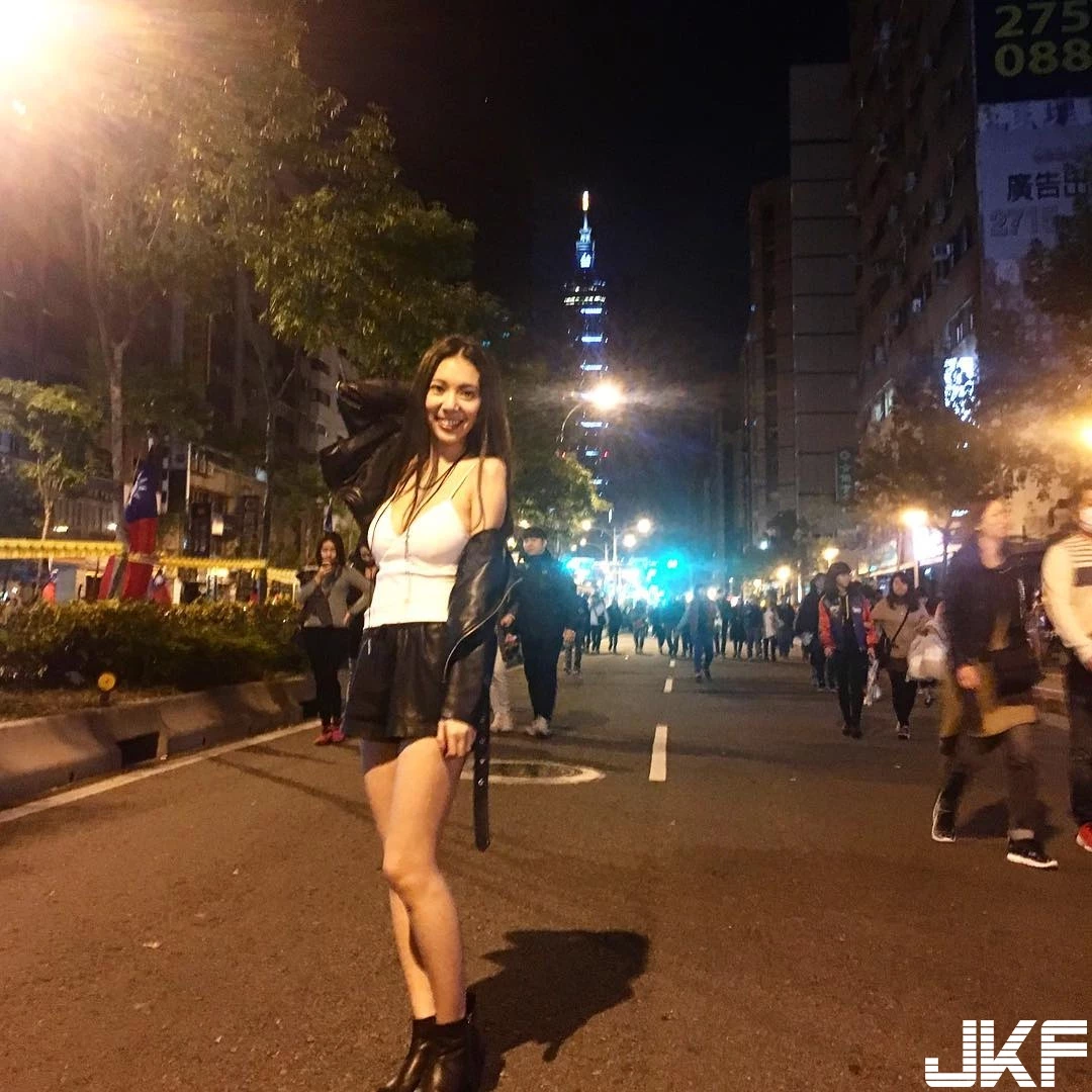 4911193.webp
