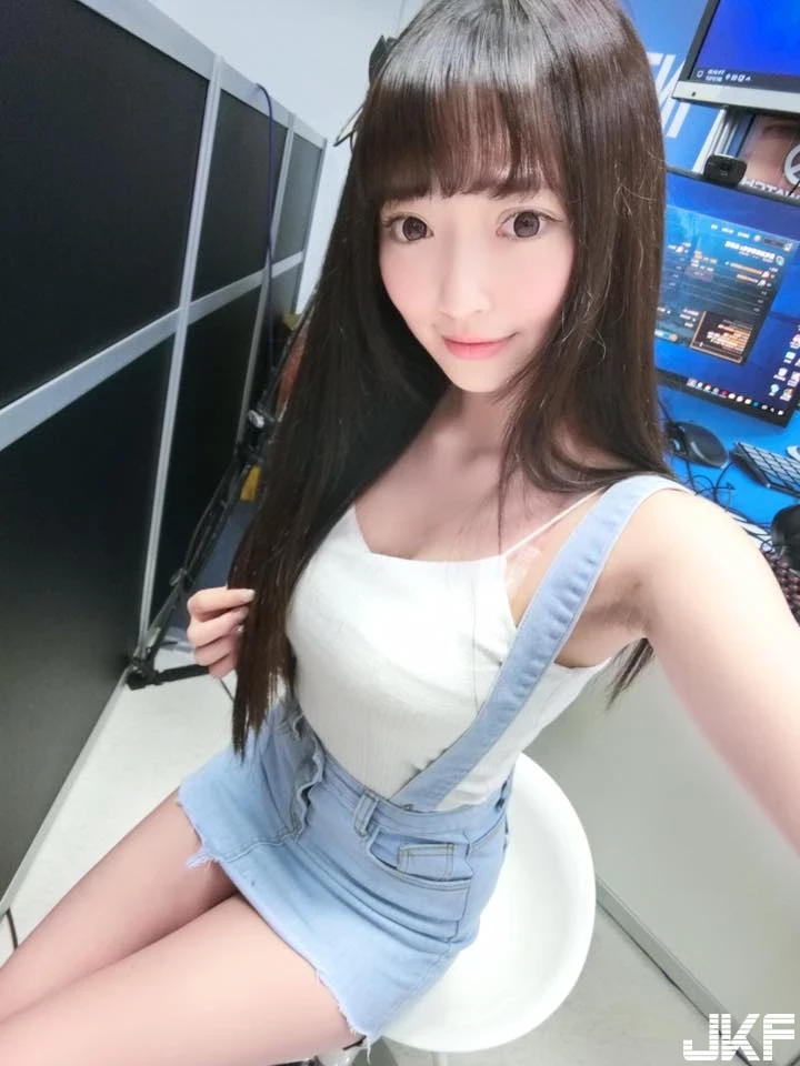 4851661.webp