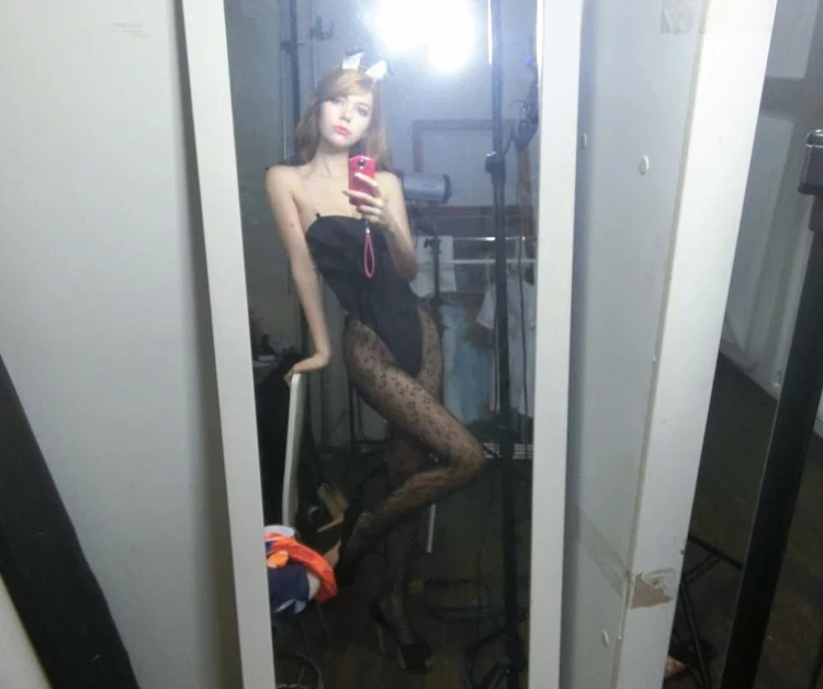 4243640.webp