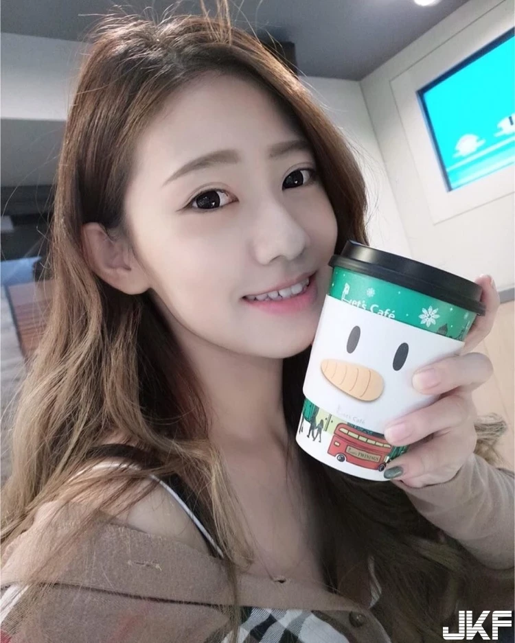 4552400.webp