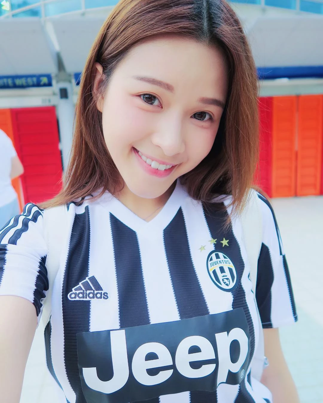 4360718.webp