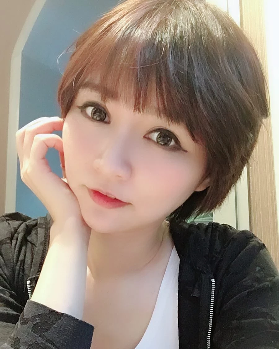 4354899.webp