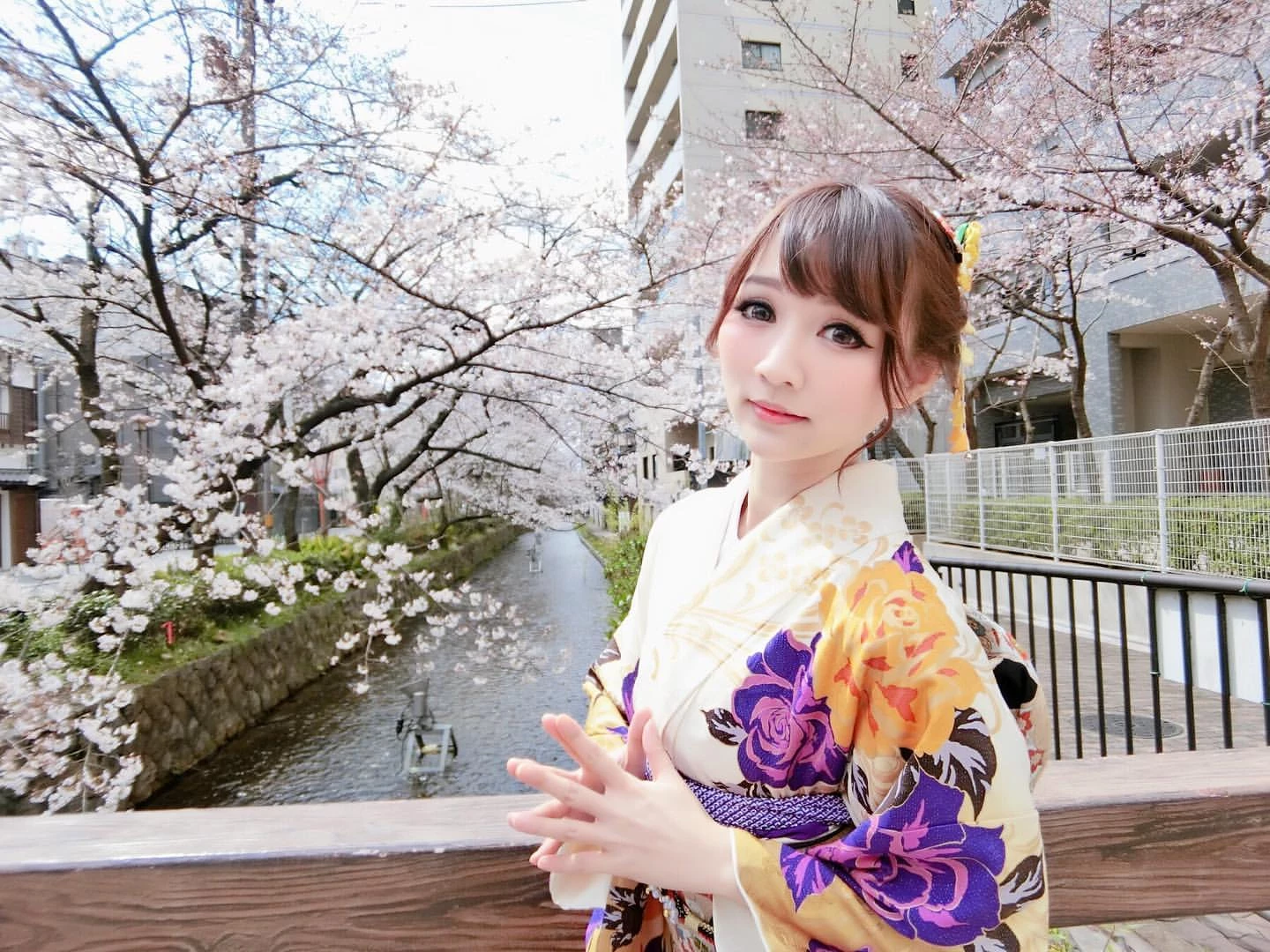 4354906.webp