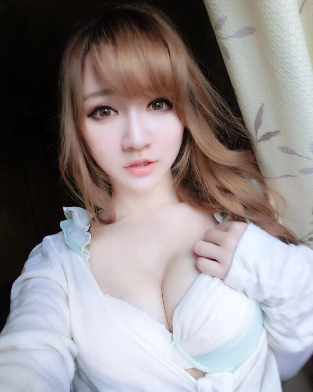 4354910.webp