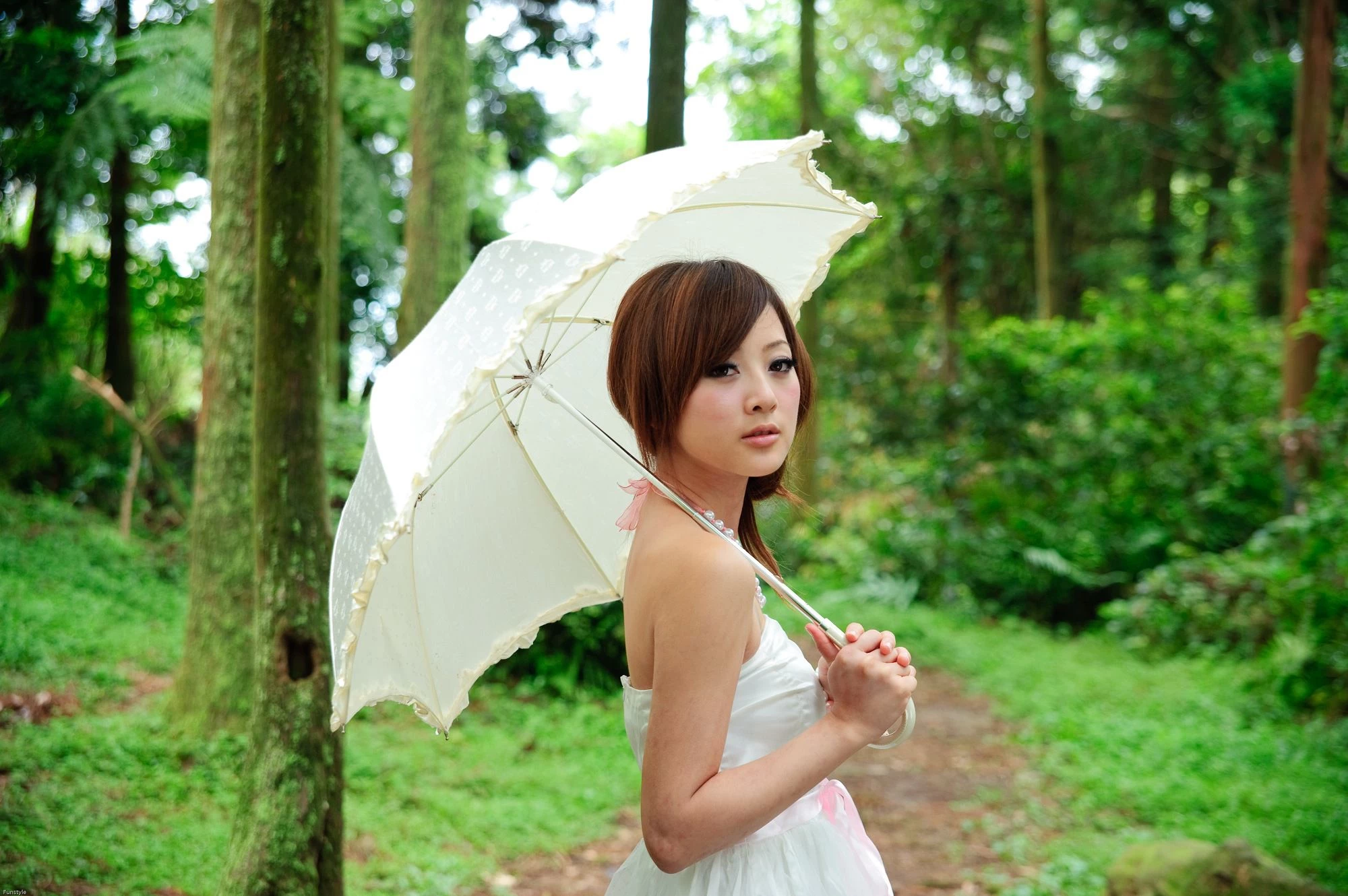 30716748.webp