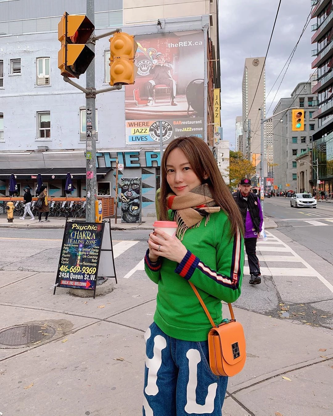 4115613.webp