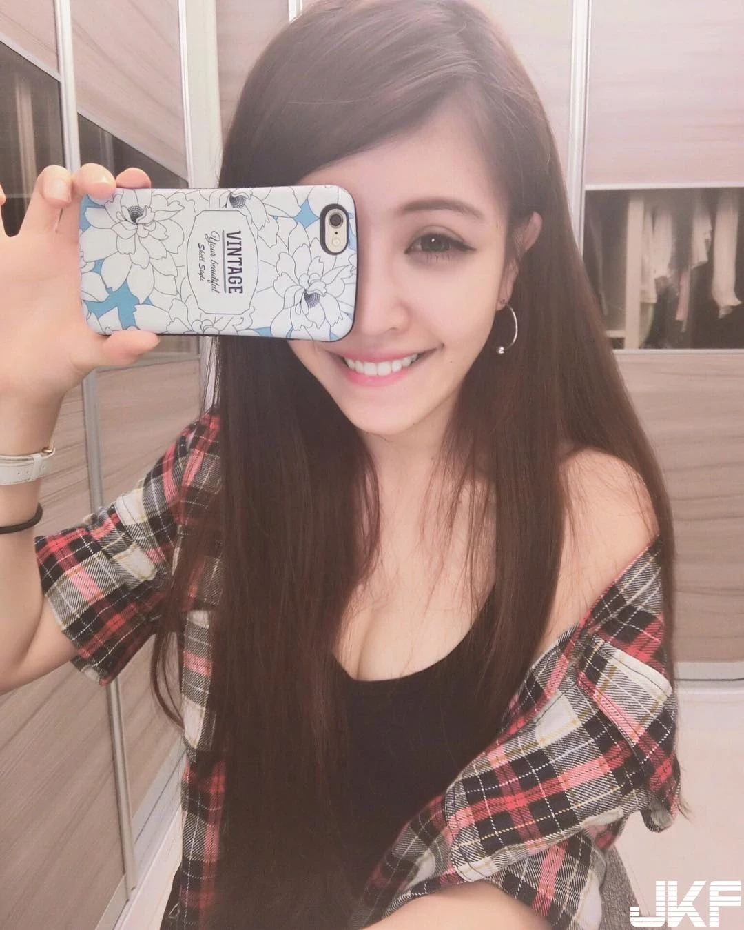 16793142.webp