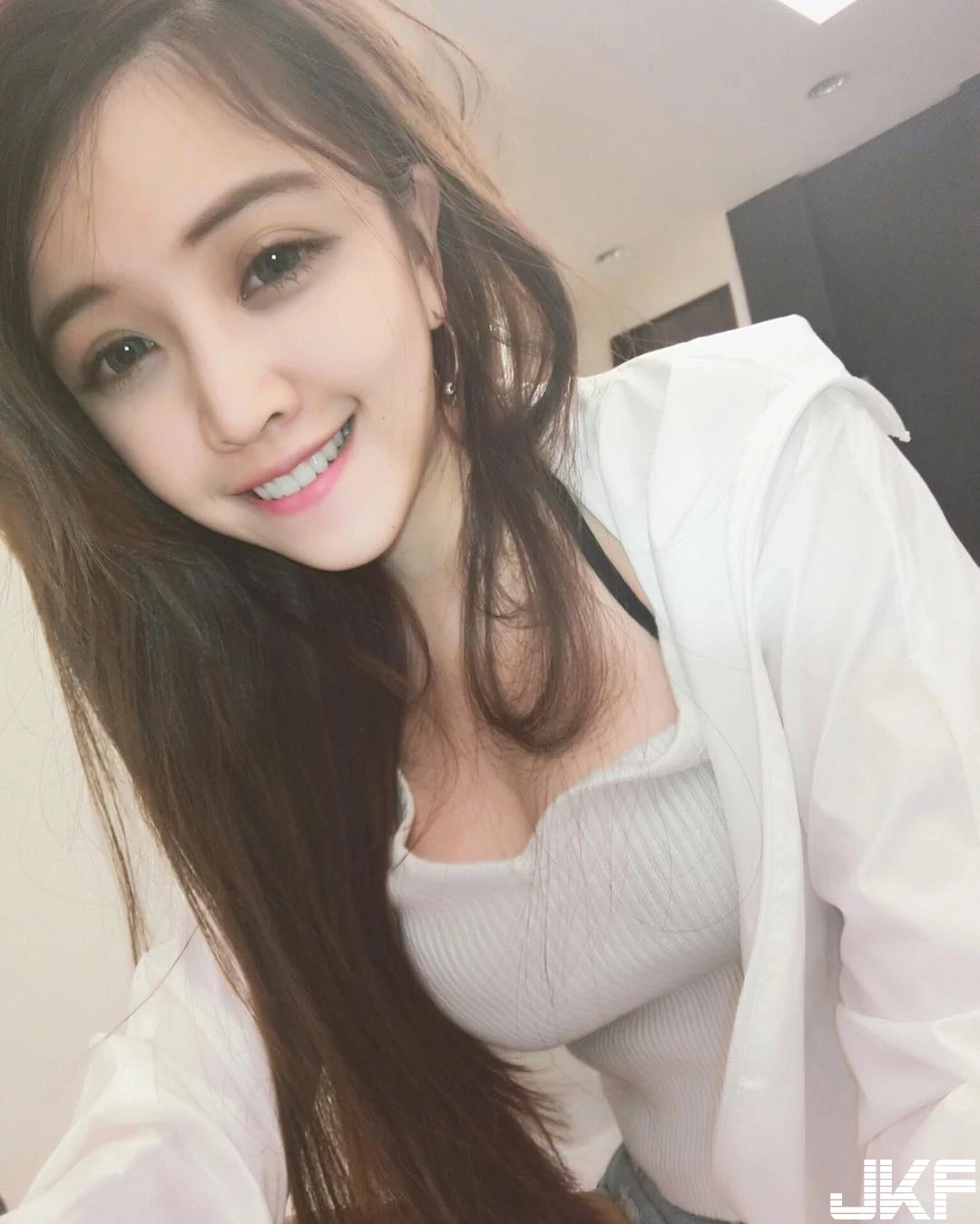 16793143.webp