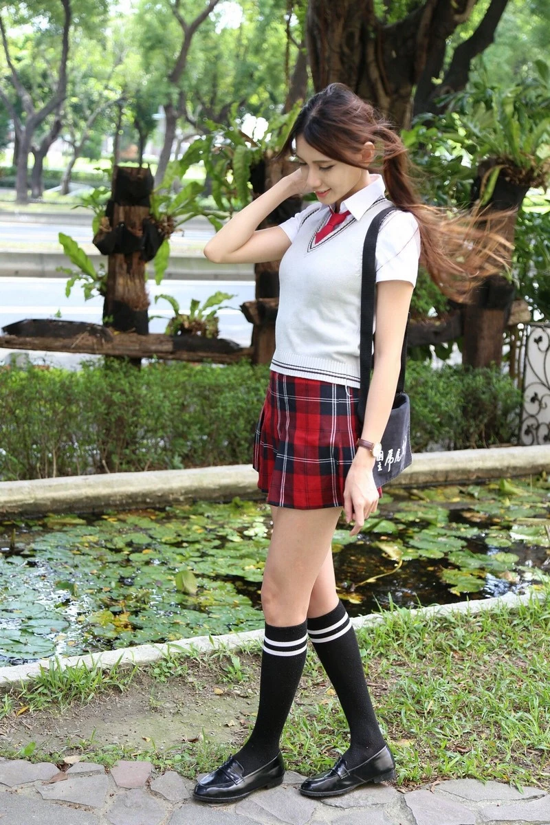 195503s006i90b7ib6iizw.webp