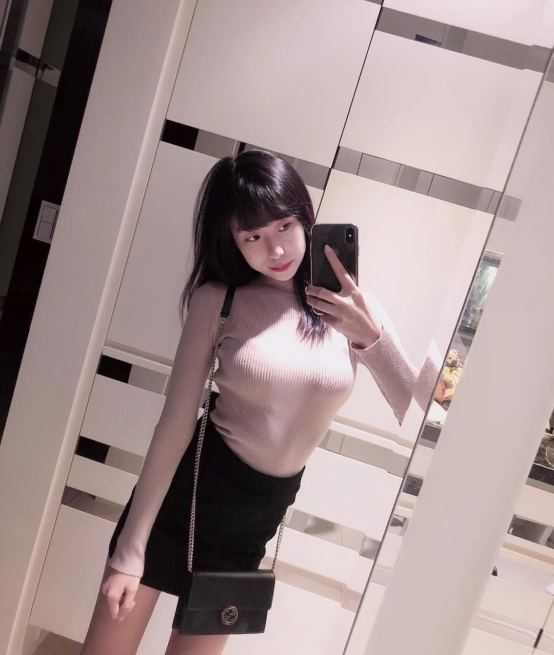 182523c08xj7x97ey7jtv7.webp