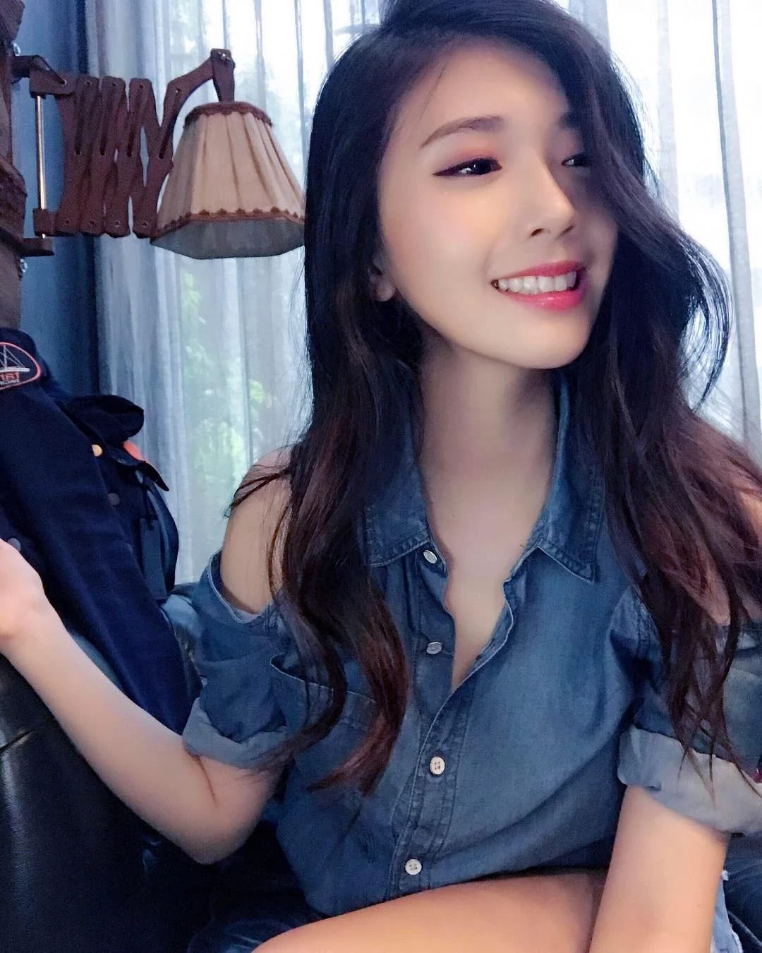 111230c8nm8bcmr0mu2lz5.webp