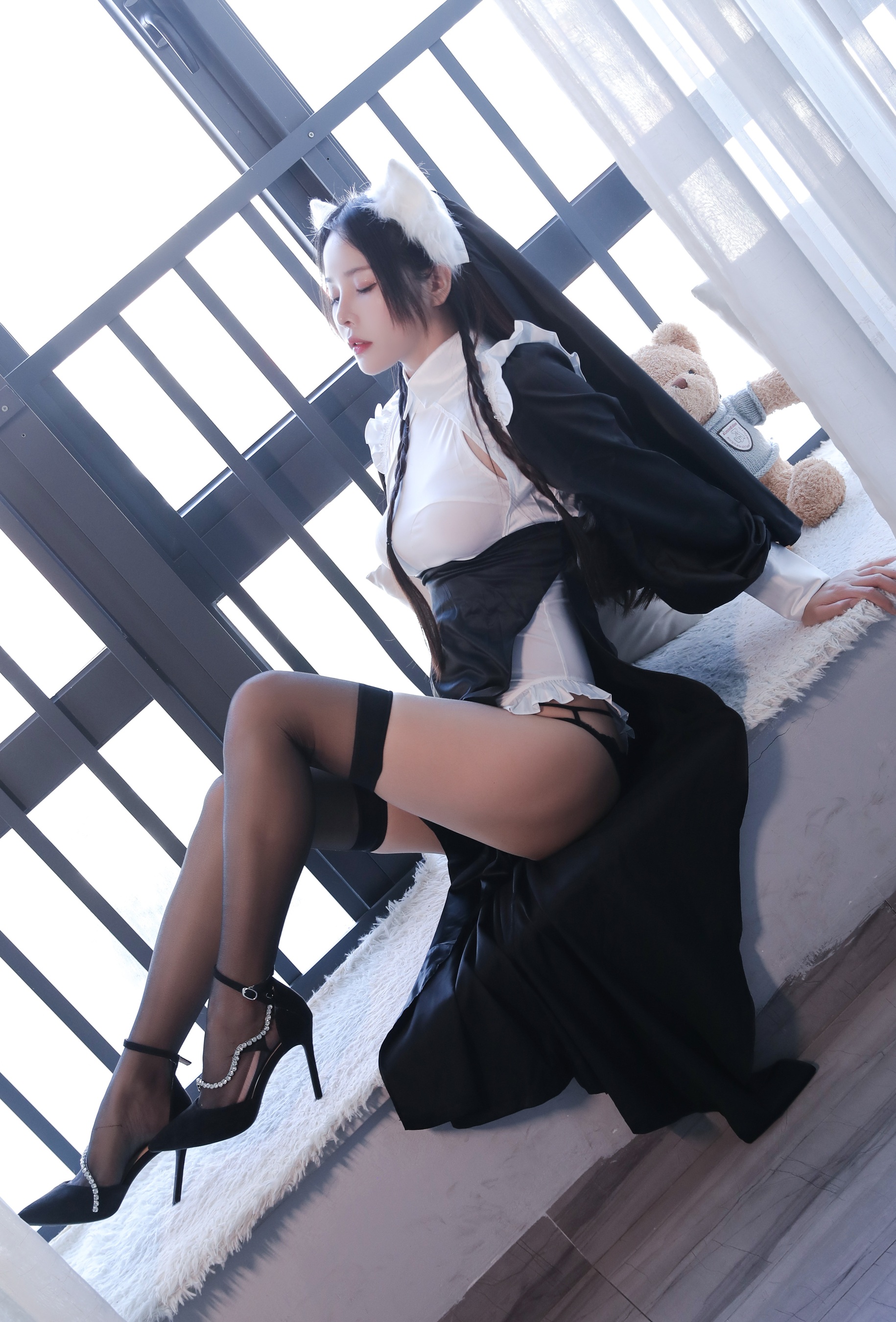 191209b48a40w8m449e8la.jpg