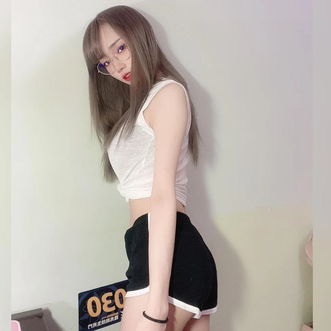 173456q4v8lbzrebm1b87k.webp