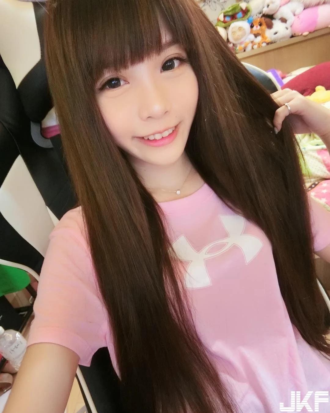 130058t7i777gz77i88ggl.webp