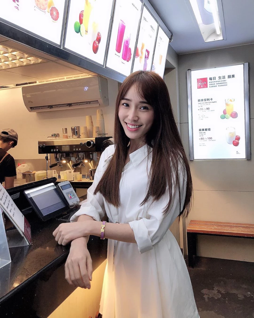 165331yzue332r1r080zj0.webp