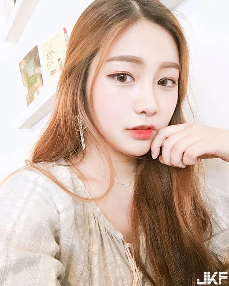 161239b1dzra9psbdy9ap1.webp