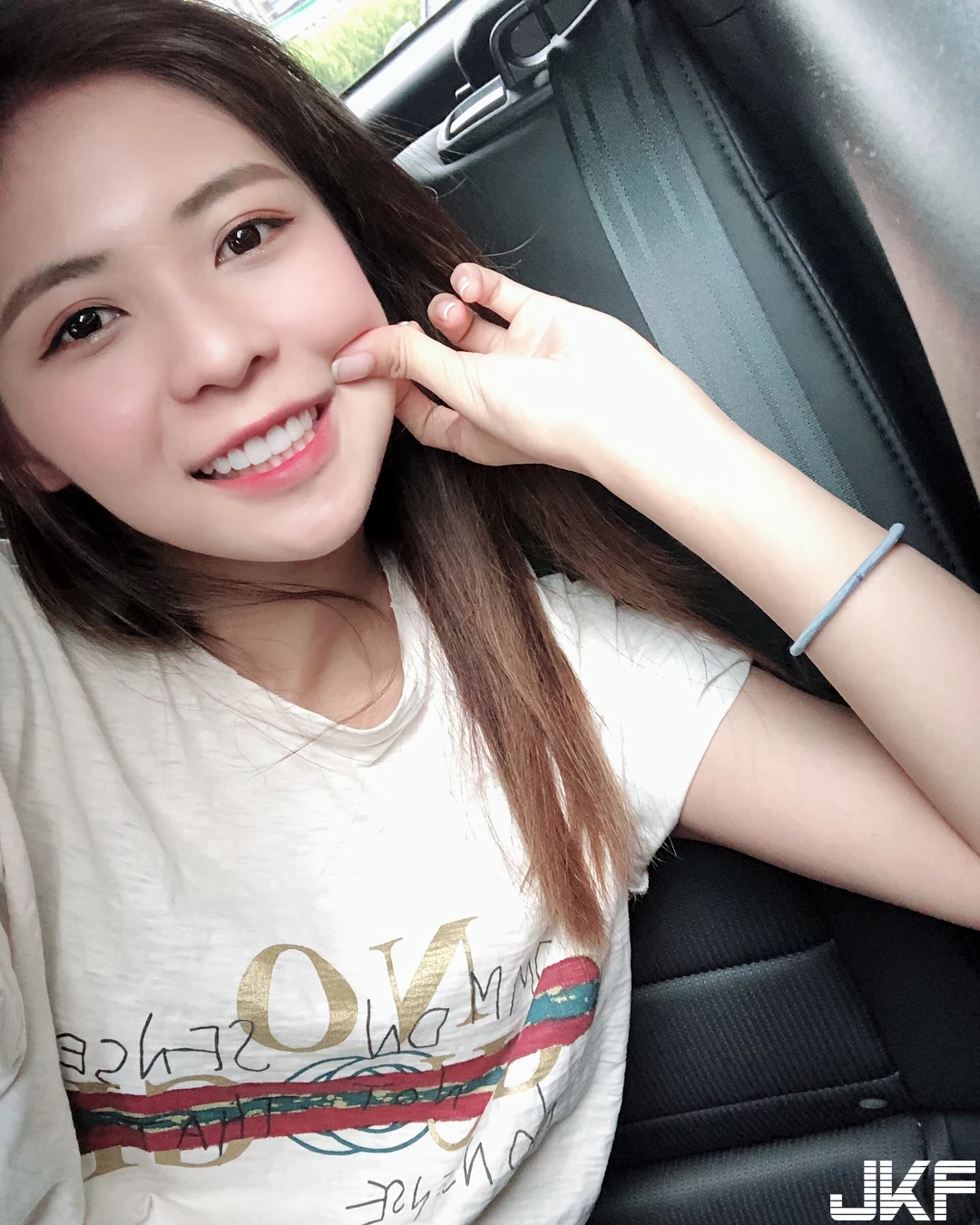 160349x0b9lq1zqq9mhn81.webp