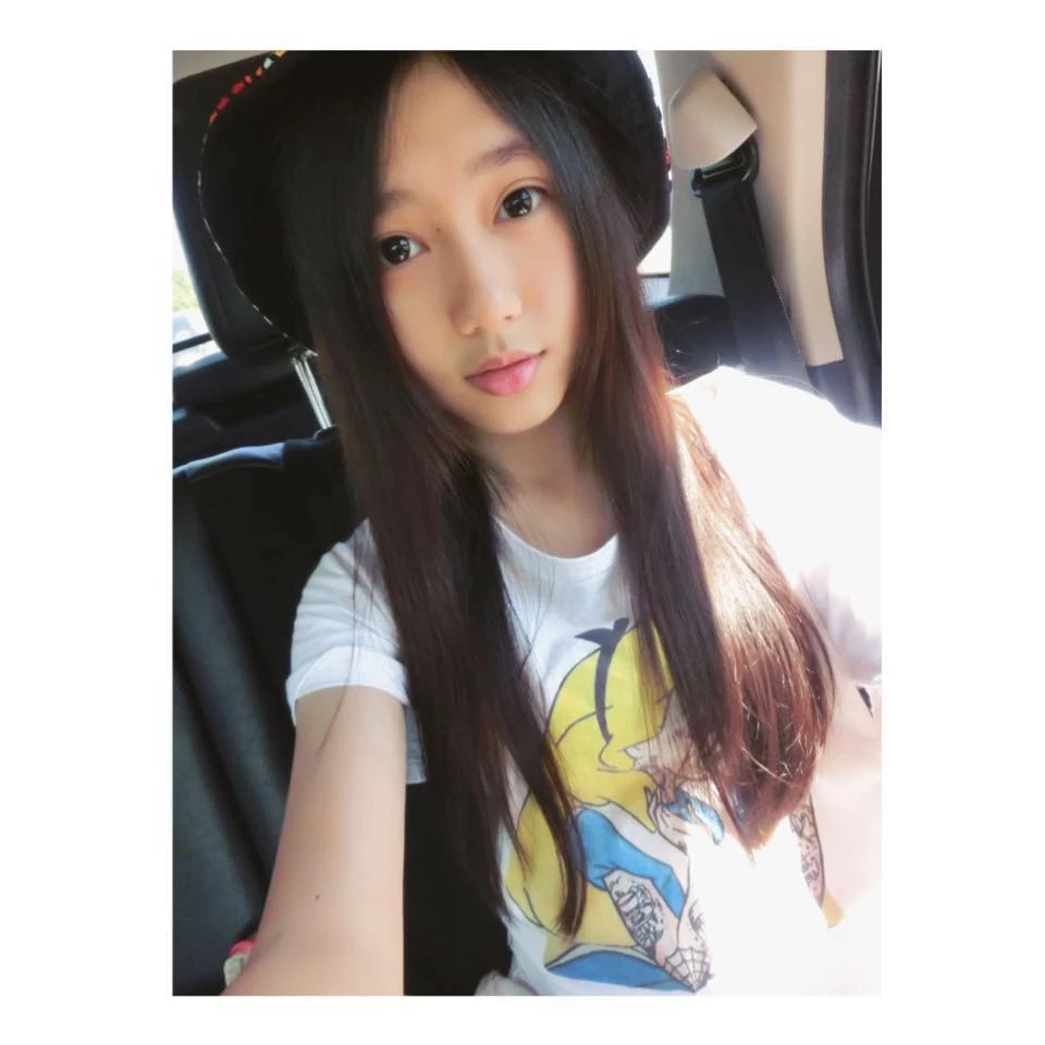 103827r8gbwv995g5gglll.webp