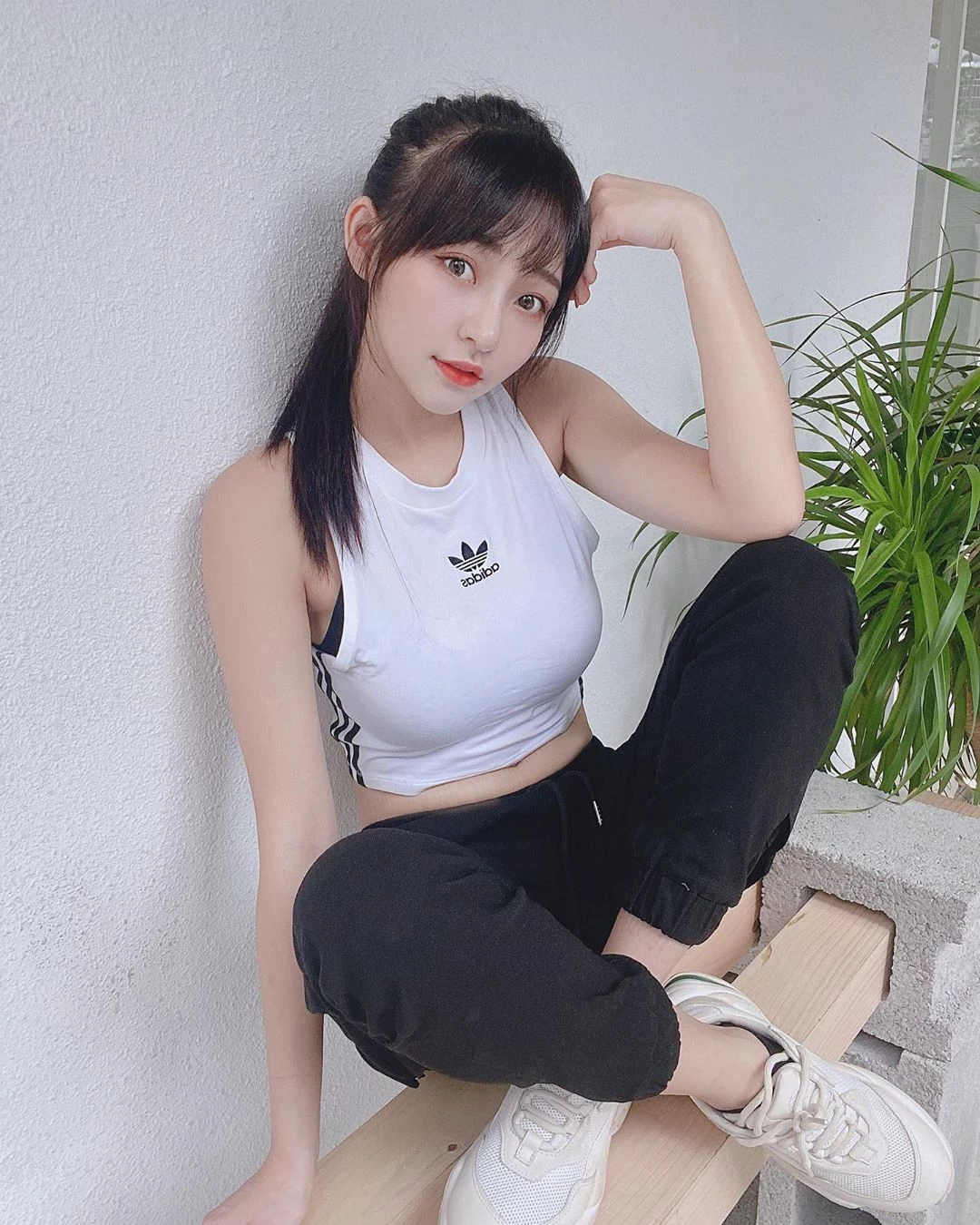 194902h70p07v7q7ux257x.webp