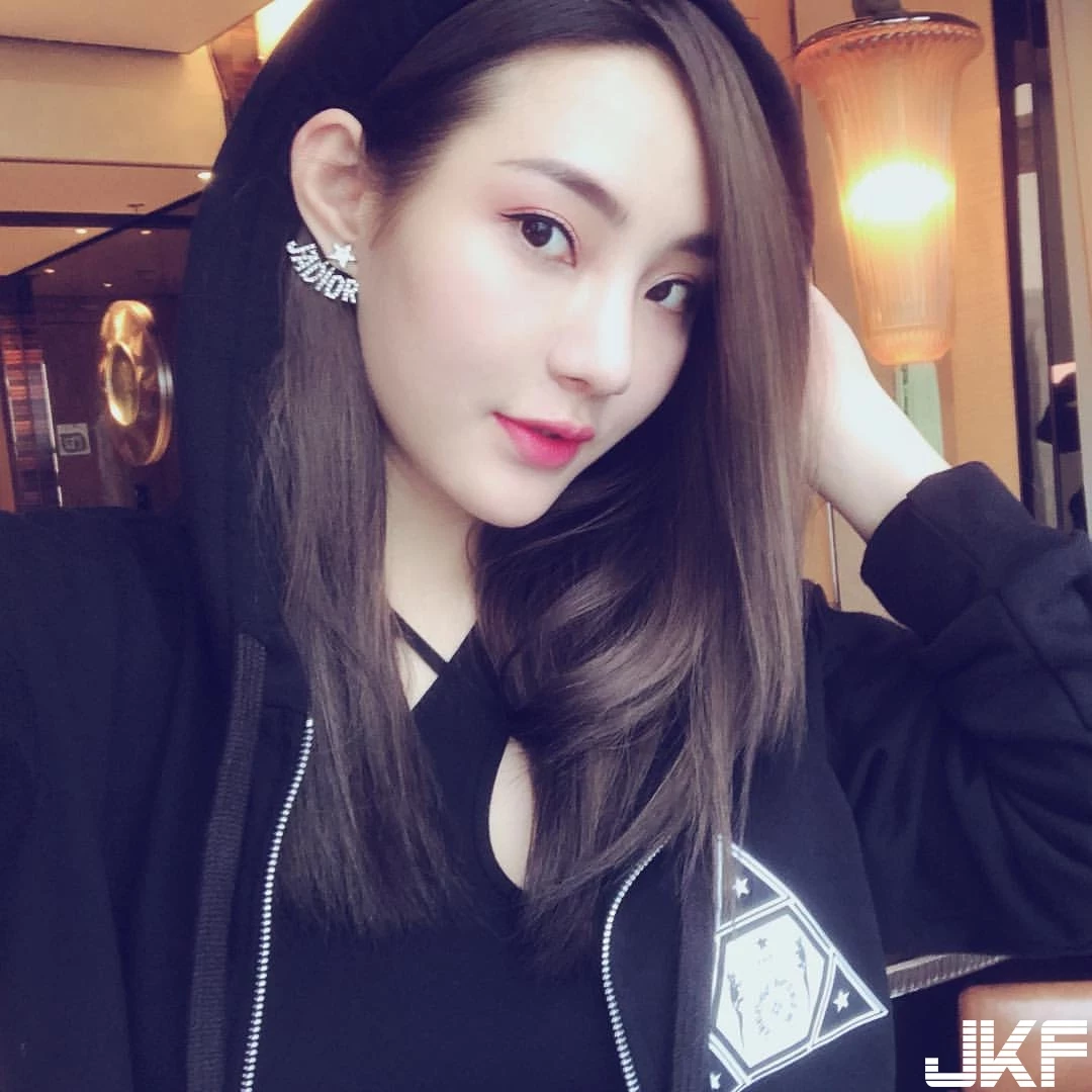 172751uj2aa8c3zm8q2m4y.webp