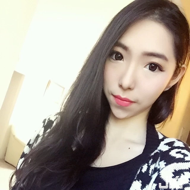 153017q41zy3ski44brx4a.webp